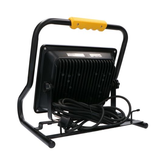 LED bouwlamp op standaard waterdicht klasse 2 – 50 Watt