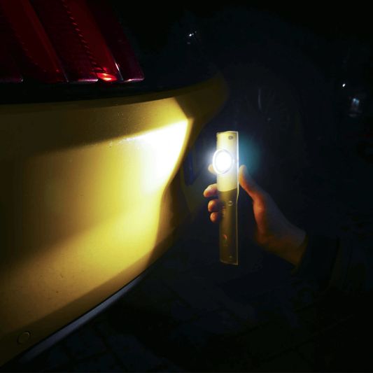 Multifunctionele werklamp 800 Lumen – zaklamp, uv lamp en looplamp in 1