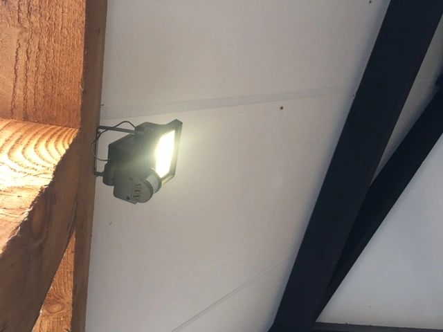 Solar beveiligingslamp James I met bewegingsmelder en los paneel